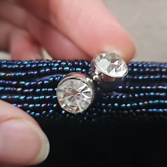 Vintage beaded wristlet clutch in irridescent indigo w crystal clasp - Picture 3 of 7